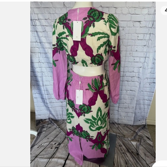 ⭐️Brand new Caroline Constas 2 piece lined blend crop top and skirt- Size XS⭐️ - Picture 3 of 5